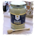 Honey Bee Zen Creamed Honey (1kg) with Honey Dipper